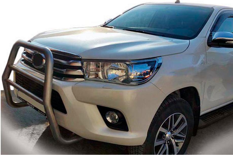 Toyota Hilux 2015- Pare-buffle Avant QT007 (Inox) Image