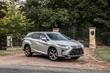 Présentation allongée du modèle crossover Lexus RX 350L photo 2