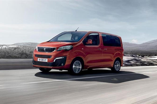 Aperçu mini-fourgonnette Peugeot Traveller