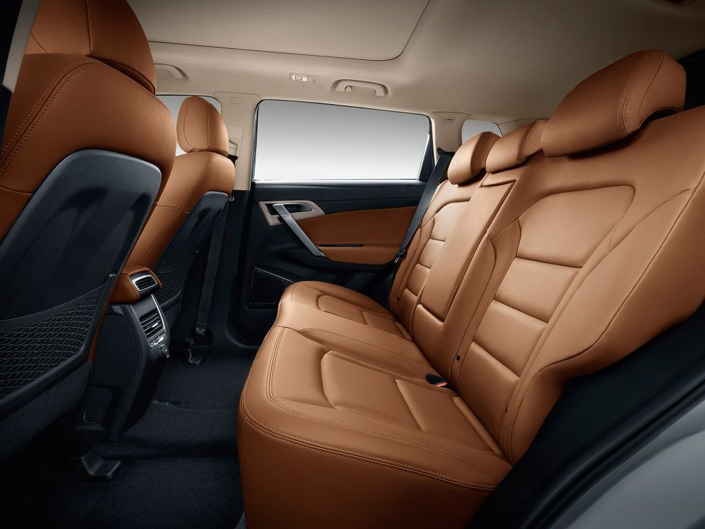 Examen de croisement Geely Atlas