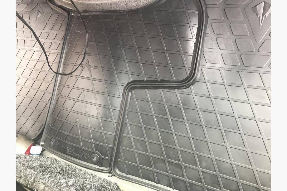 Volkswagen Crafter 2006-2016 Tapis en caoutchouc (3 pcs, Stingray) Photo 4