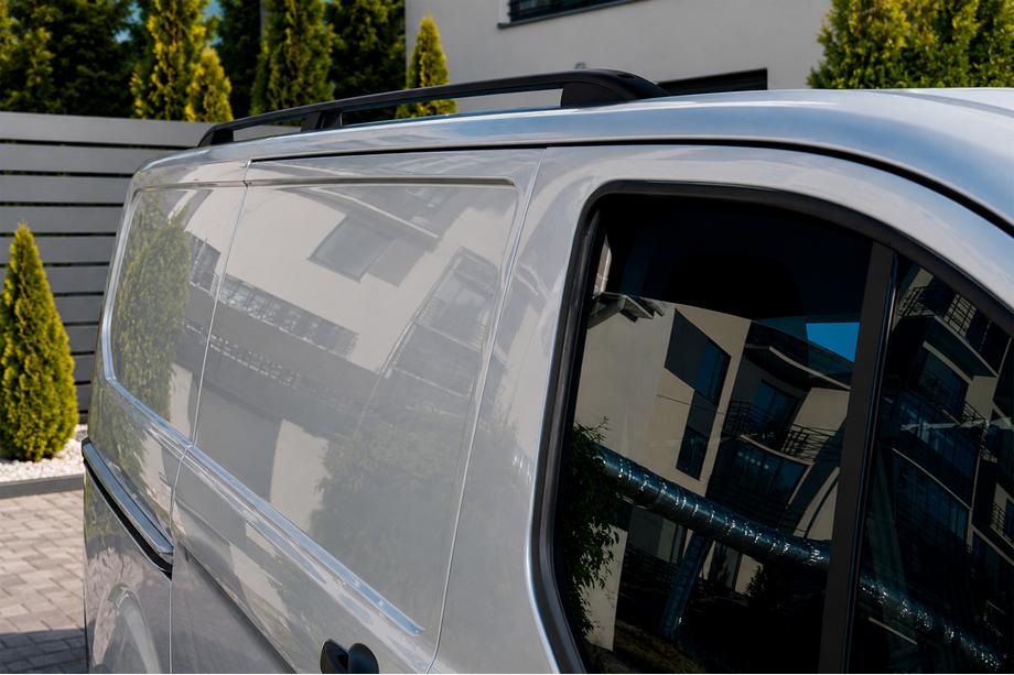 Ford Custom 2013-2022 Barres de toit Skyport (2 pcs, noires) Image