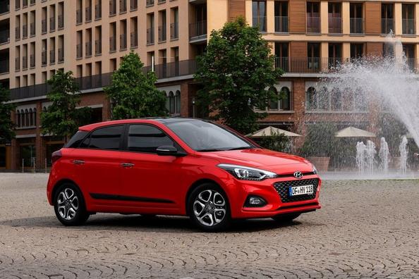 Mis à jour à cinq portes à hayon Hyundai i20