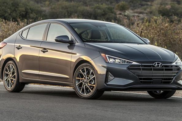 Examen de la Hyundai Elantra 2019 année de modèle