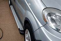 Nissan Primastar 2002-2014 Marchepieds latéraux type X5 (2 pcs, aluminium) photo 1