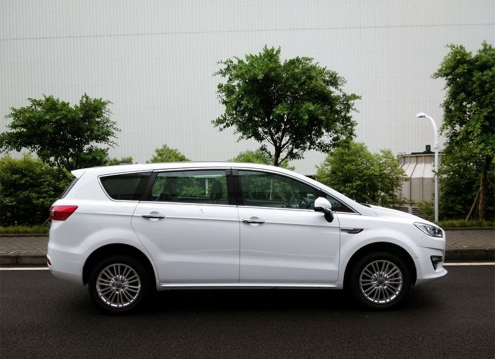 Aperçu mini-fourgonnette Lifan M7