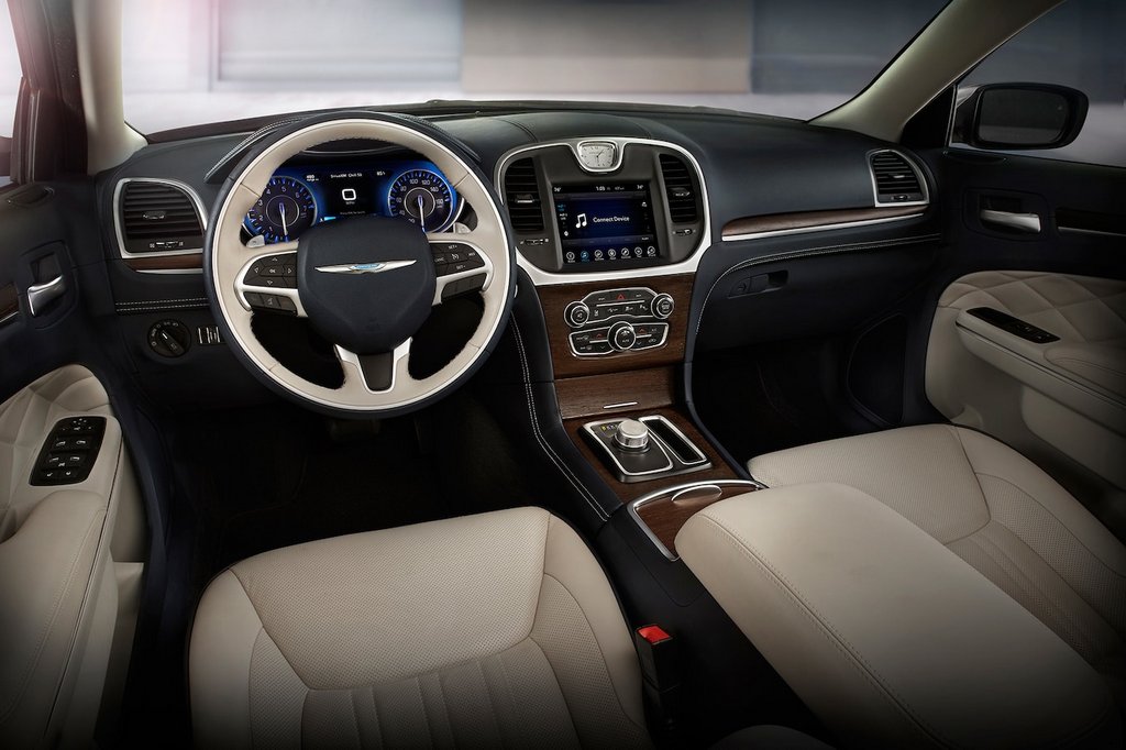 L’examen de la berline Chrysler 300 de la deuxième génération