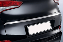 Hyundai Tucson TL 2016-2021 Baguette chromée au-dessus de la plaque d'immatriculation (2015–2018, supérieure, étroite, inox) OmsaLine - Inox Italien photo 1