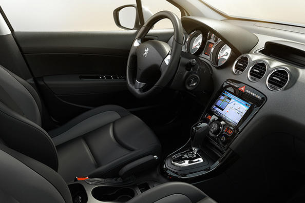 L’examen budgétaire de la berline Peugeot 408 Photo 4