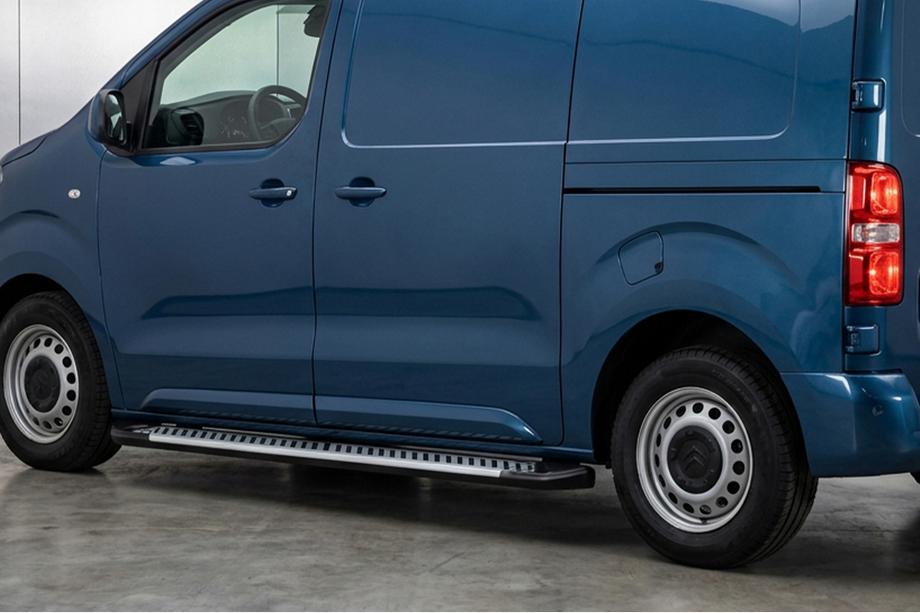 Citroen Jumpy/Dispatch 2017- Marchepieds Latéraux Line (2 pcs, Aluminium) Image
