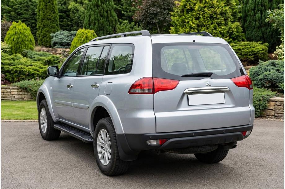 Mitsubishi Pajero Sport 2008-2015 Marchepieds Latéraux Bosphorus Black (2 pcs, Aluminium) Image