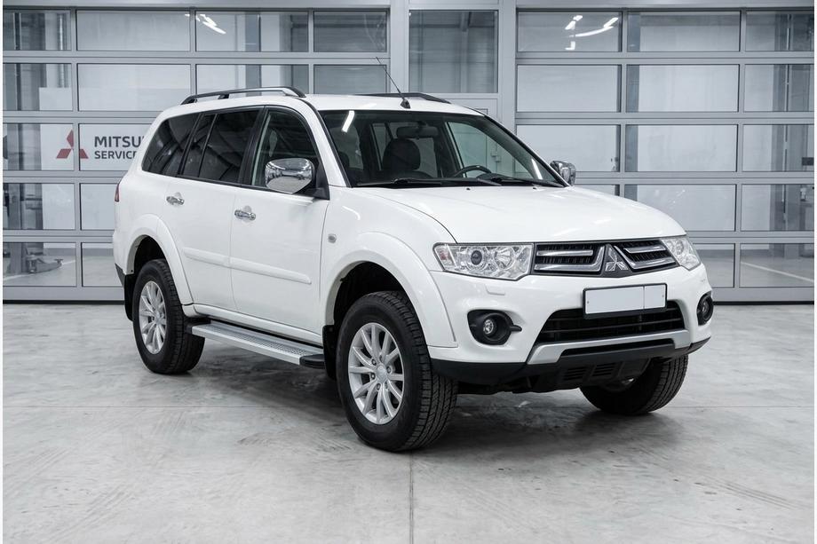Mitsubishi Pajero Sport 2008-2015 Marchepieds Latéraux Maya V2 (2 pcs, Aluminium) Image