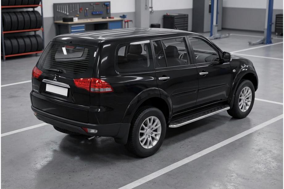 Mitsubishi Pajero Sport 2008-2015 Marchepieds Latéraux Maydos V1 (2 pcs, Aluminium & Inox) Photo 1