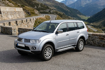 Mitsubishi Pajero Sport 2008-2015 Marchepieds Latéraux Rainbow (2 pcs, Aluminium) photo 1
