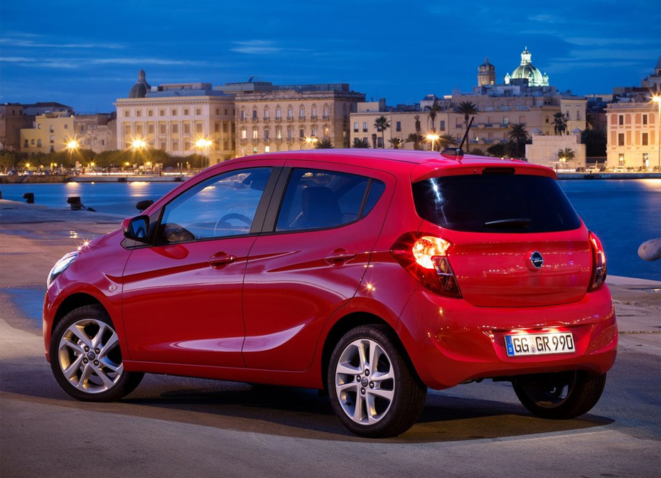 Cinq portes à hayon Opel Karl