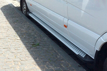 Mercedes Sprinter W907/W910 2018- Marchepieds Latéraux Allmond Grey (2 pcs, Aluminium) photo 1