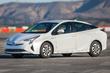 La quatrième génération hybride de la berline Toyota Prius photo 1