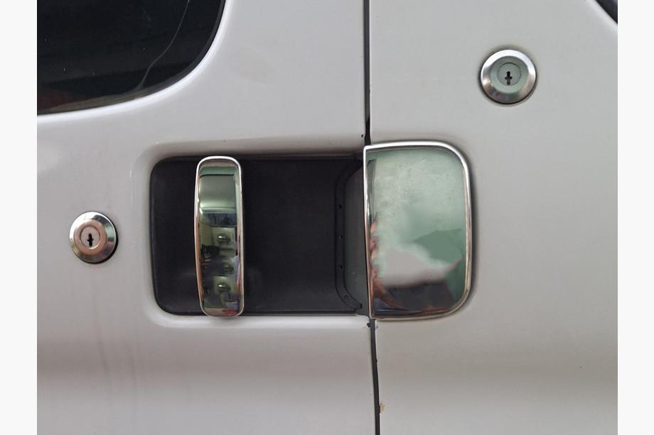Citroen Berlingo 1996-2008 Couvre-poignées Chromés (Acier Inoxydable) Deux portes avant, deux portes coulissantes Image
