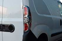 Opel Combo 2012-2018 Entourages de feux arriere (2012-2015, 2 pcs, plastique) photo 1