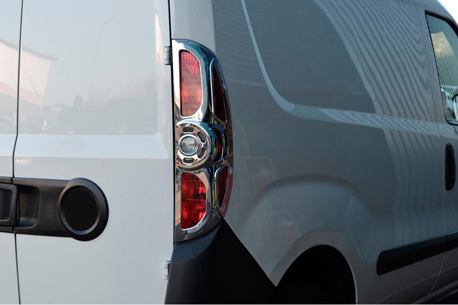 Opel Combo 2012-2018 Entourages de feux arriere (2012-2015, 2 pcs, plastique) Image