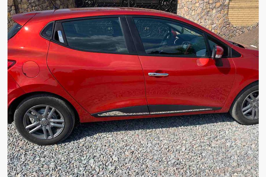 Renault Clio IV 2012-2019 Moulures de porte droites (4 pcs, inox) Image