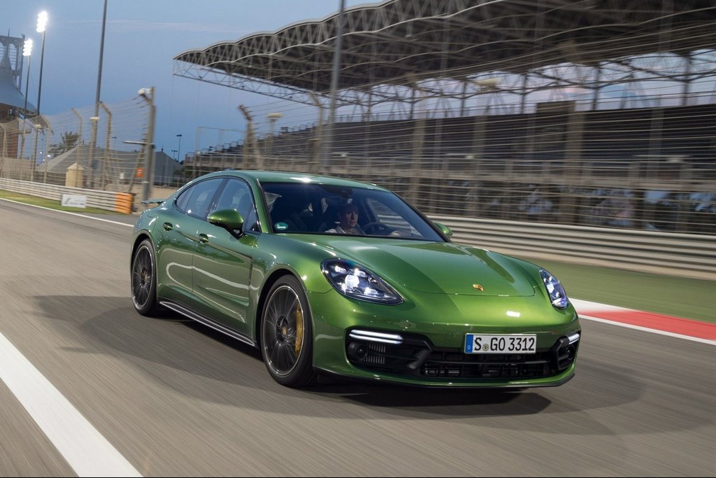 Examen de la deuxième génération de la Porsche Panamera
