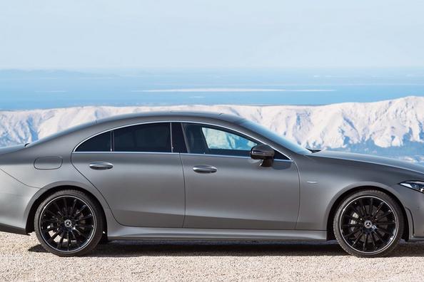 La nouvelle génération de quatre portes coupé Mercedes-Benz CLS-Class Photo 4