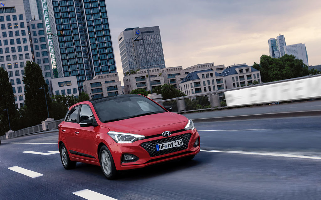 Mis à jour à cinq portes à hayon Hyundai i20 (deuxième examen)