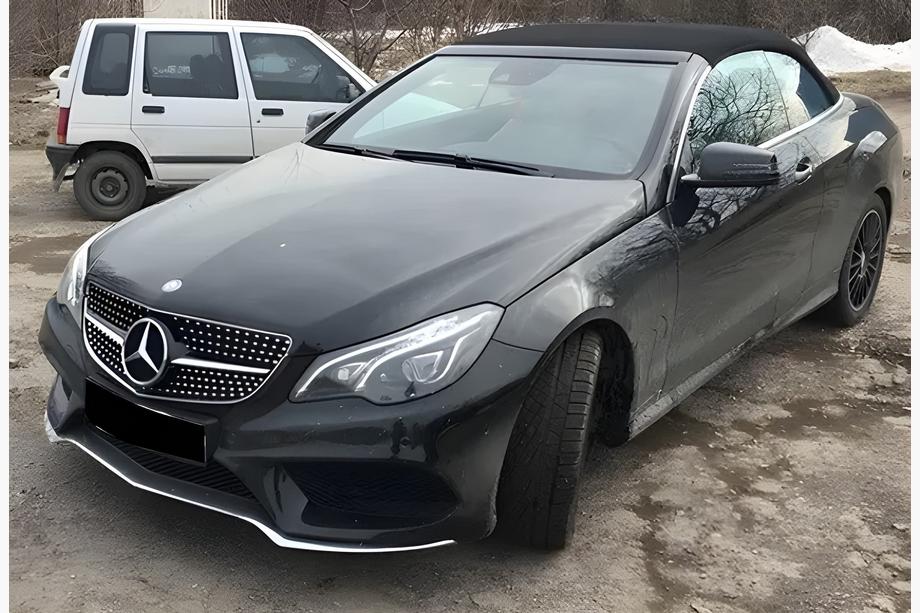 Mercedes E-class coupe C207 2010-2017 Calandre Avant (2014-2016, Diamond Silver) Image