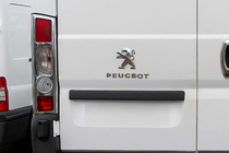 Peugeot Boxer 2006-2025 Caches Feux Arrière Chromés (2 pcs, Acier Inoxydable) photo 1