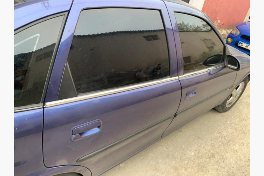 Opel Vectra B 1995-2002 Encadrement de vitres inox (4 pcs) Image