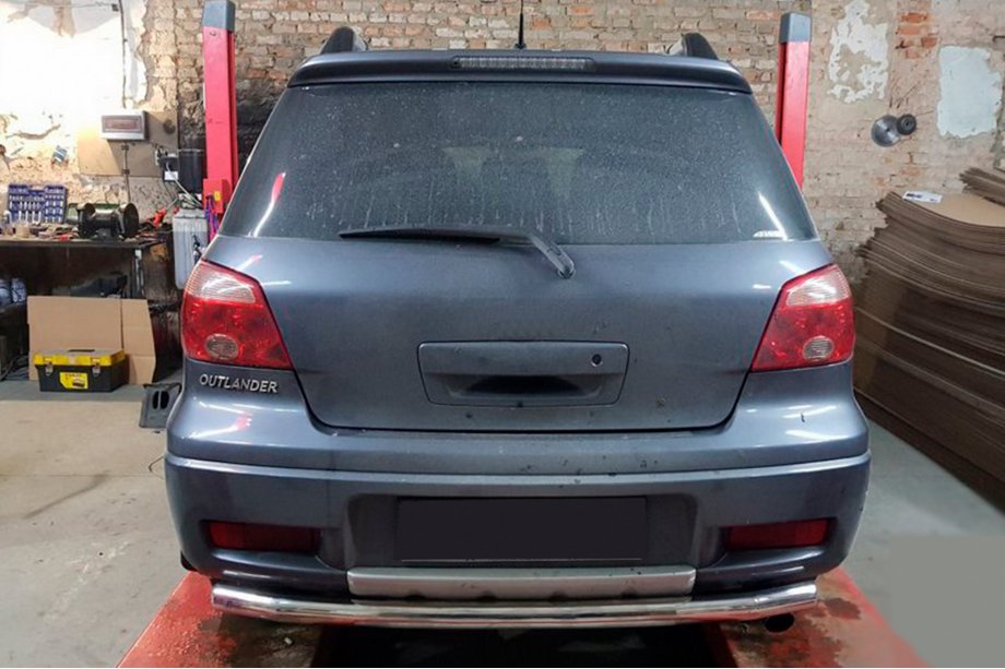Mitsubishi Outlander 2001-2006 Arceau Arrière AK002/2 (Inox) Image