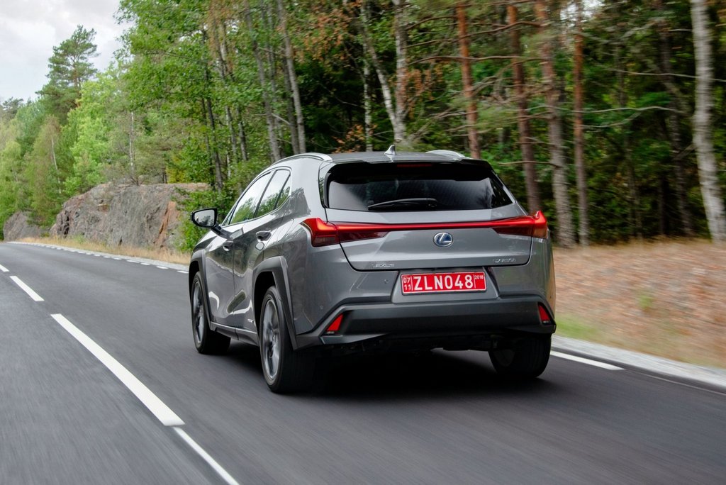 Hybride modification crossover Lexus UX 250h