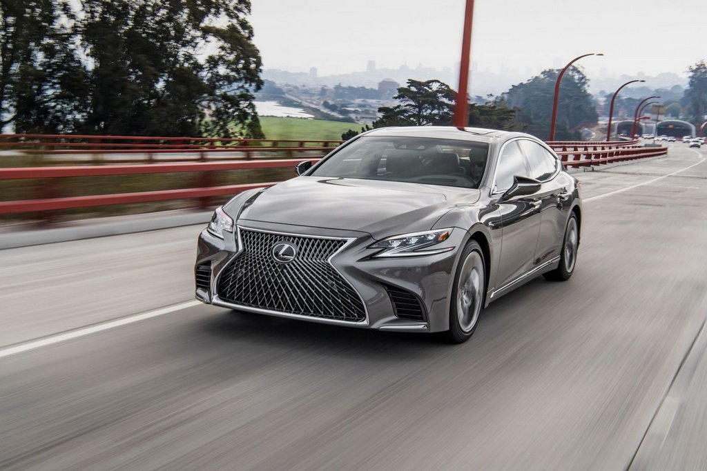L’examen de la berline Lexus LS de la cinquième génération