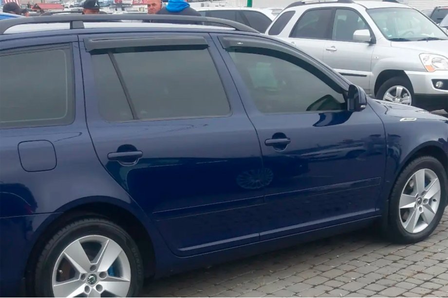 Skoda Octavia II A5 2010-2013 Déflecteurs de Vitres SW (4 pcs, HIC) Image