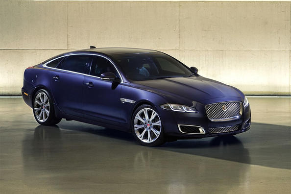 Revue phare de la berline Jaguar XJ