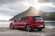 Présentation chargée d’une modification de la berline Volkswagen Golf GTI photo 1