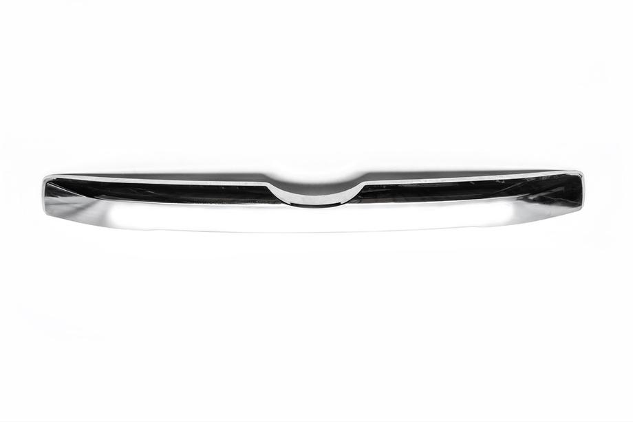 Toyota Land Cruiser Prado 150 2009-2023 Baguette chromée au-dessus de la plaque d'immatriculation (Design 2018) Partie supérieure uniquement Photo 6