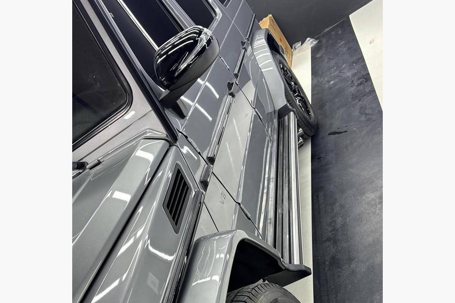 Mercedes G class W463 1990-2018 Baguettes de porte noires préassemblées (design 2019) Photo 3