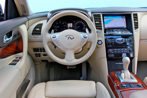 Présentation crossover Infiniti QX70 Photo 6