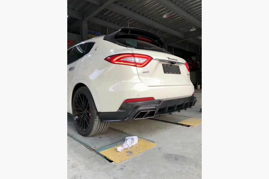 Maserati Levante 2016- Kit carrosserie Mansoru (Carbone véritable) Photo 7