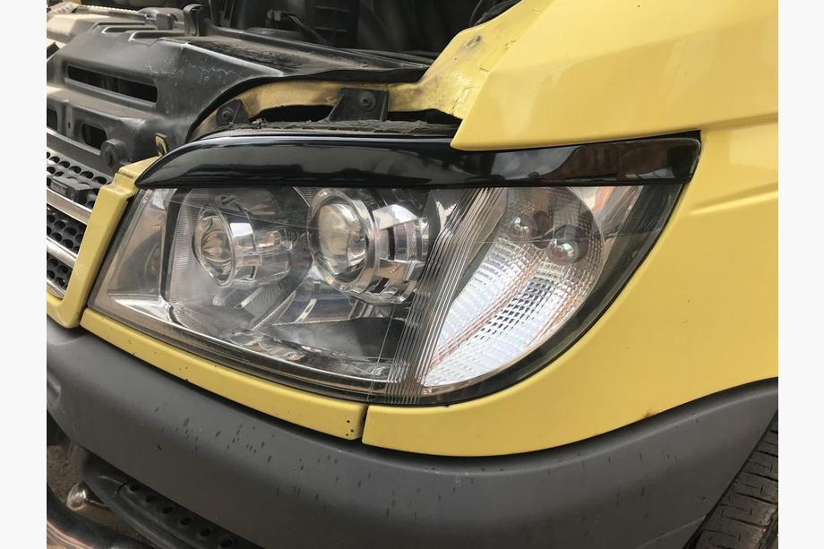 Mercedes Sprinter W901/902/903/904/905 1995–2006 Paupières de phares (noir, ABS, 2000-2006) Photo 3