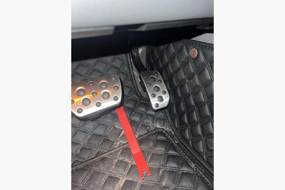 Lexus LX570/450d 2008-2022 Couvre-pédales (2012-2022, kit) Photo 4