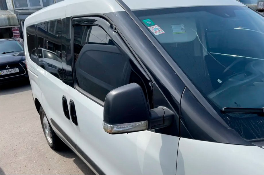 Fiat Doblo II 2010-2022 Déflecteurs de vitre à encastrer (2 pcs, HIC) Image