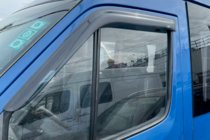 Mercedes Sprinter W901/902/903/904/905 1995–2006 Déflecteurs de Fenêtre (2 pcs, HIC) photo 1
