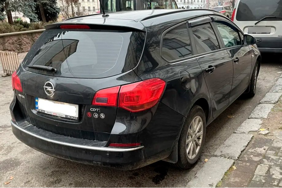 Opel Astra J 2009-2015 Déflecteurs d'air WG (4 pcs, HIC) Photo 4