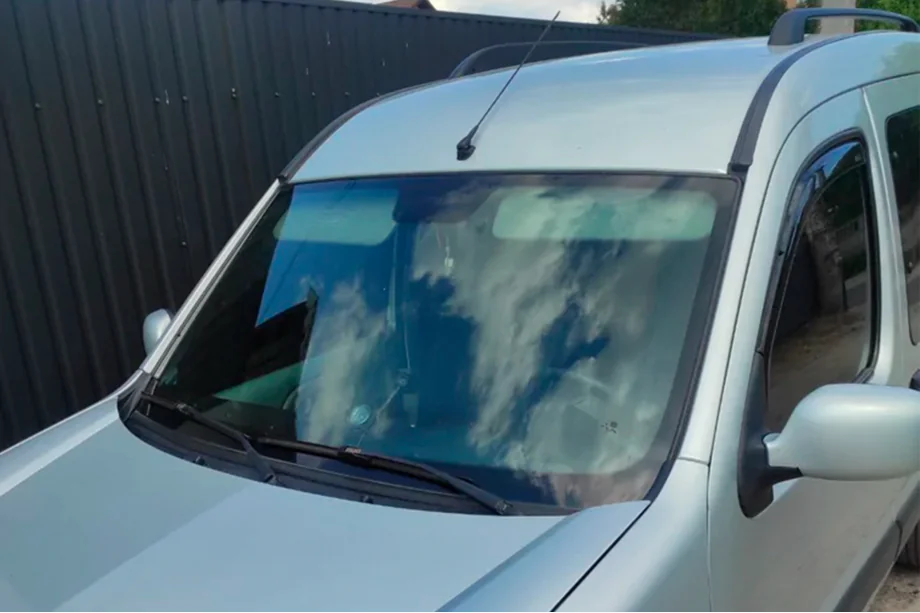 Renault Kangoo 1998-2008 Déflecteurs de vitre à encastrer (2 pcs, HIC) Image