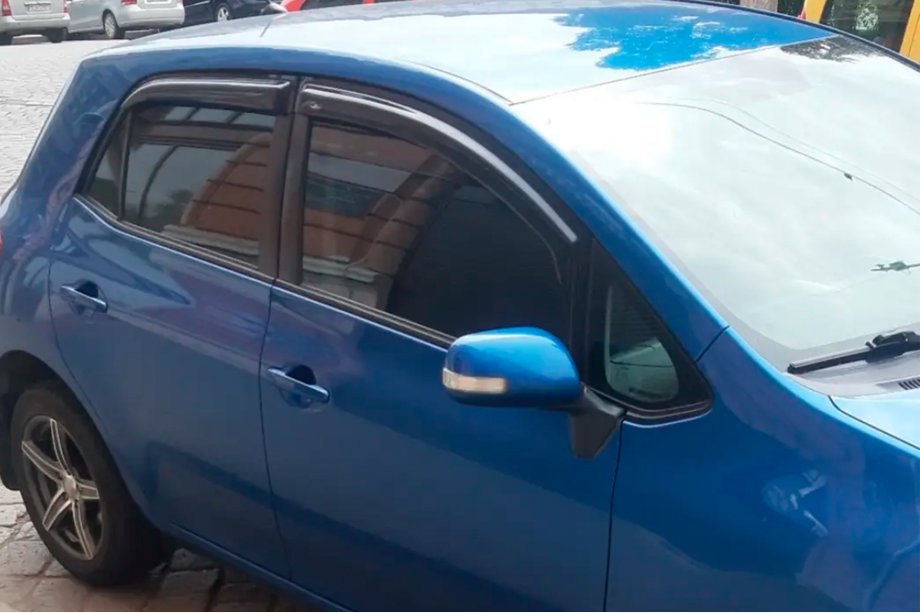 Toyota Auris 2007-2012 Déflecteurs de Fenêtre (4 pcs, HIC) Image