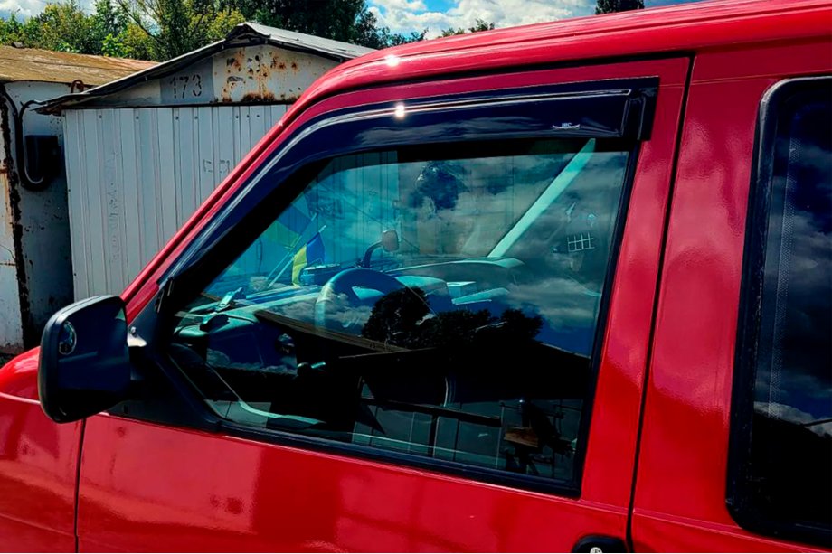 Volkswagen T4 Transporter 1990-2003 Déflecteurs de Fenêtre (2 pcs, HIC) Image