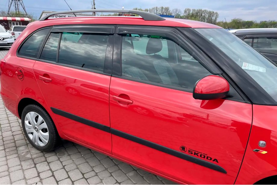 Skoda Fabia 2007-2014 Déflecteurs de Vitres SW (4 pcs, HIC) Image